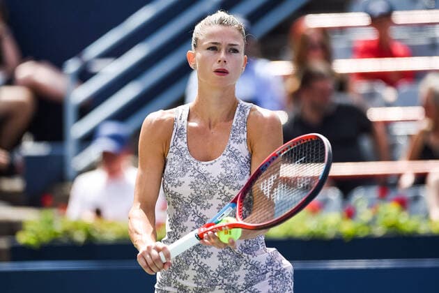August 15, 2021: Camila Giorgi (ITA) serves the ball during the WTA, Tennis Damen National Bank Open final match at IGA Stadium in Montreal, Quebec. CSM Montreal Canada - ZUMAc04_ 20210815_zaf_c04_020 Copyright: xDavidxKirouacx