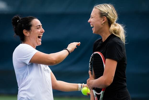 Mandatory Credit: Photo by Rob Prange Shutterstock (12293268bp) Ons Jabeur of Tunisia & Anett Kontaveit of Estonia during practice ahead of the 2021 Western & Southern Open WTA, Tennis Damen 1000 tennis tournament 2021 Western & Southern Open Day 2 - 15 Aug 2021 2021 Western & Southern Open Day 2 - 15 Aug 2021  Copyright: xRobxPrange Shutterstockx 12293268bp