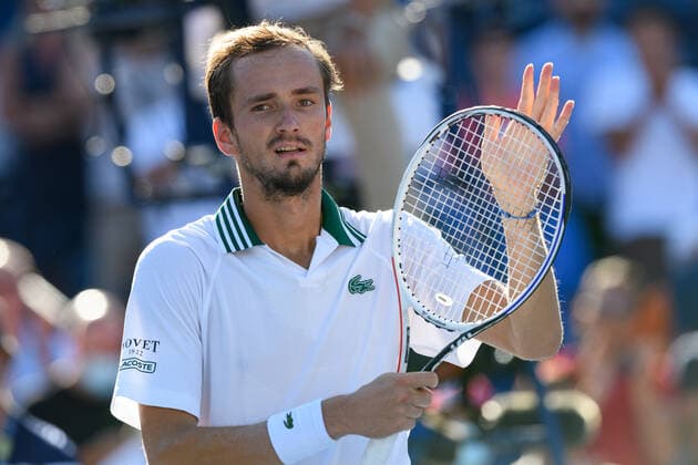 TORONTO, ON - AUGUST 15: Daniil Medvedev (RUS) celebrates after winning the National Bank Open tennis tournament Final on August 15, 2021, at Aviva Centre in Toronto, ON, Canada. (Photo by Julian Avram Icon Sportswire) TENNIS: AUG 15 National Bank Open Icon2108150188