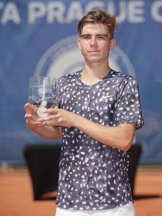 Czech tennis player Dalibor Svrcina, 18, won the Sparta Prague Open within the international men s ATP, Tennis Herren Challenger Tour played on the Prague-Stromovka clay court, Czech Republic, August 15, 2021, beating Dmitry Popko from Kazakhstan 6-0, 7-5. (CTKxPhoto PavelxLebeda) CTKPhotoF202108151007201 