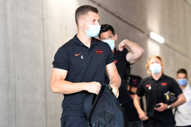 Football 1 Bundesliga 1 Matchday 1 FSV Mainz 05 RB Leipzig on 15 08 2021 at MEWA Arena in Mainz Willi Orban Leipzig gets off the team bus DFL regulations prohibit any use of photographs as image sequences and or quasi video xJKx