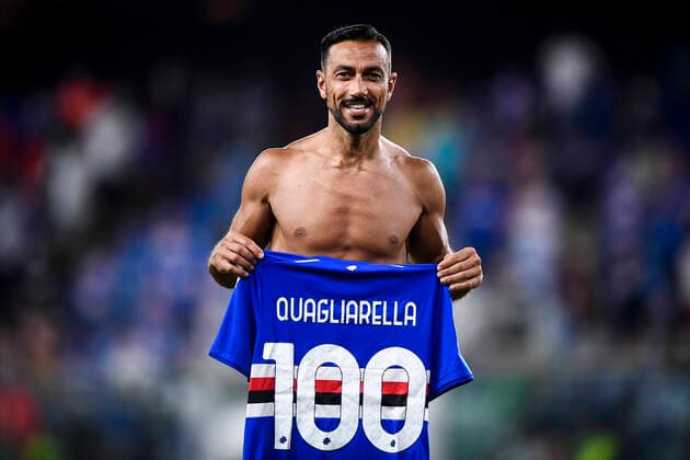 Bilder des Jahres 2021, Sport 08. August Sport Themen der Woche KW33 Fußball, Coppa Italia, Sampdoria Genua - US Alessandria UC Sampdoria v US Alessandria - Coppa Italia Fabio Quagliarella of UC Sampdoria shows a celebratory shirt for his 100 goals for UC Sampdoria at the end of the Coppa Italia football match between UC Sampdoria and US Alessandria. Genoa Italy Copyright: xNicolòxCampox