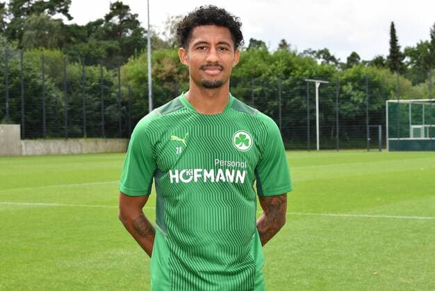 16 08 2021 Football 2 Bundesliga Season 2021 2022 SpVgg Greuther Fürth Fuerth Training Jeremy Dudziak 28, SpVgg Greuther Fürth single photo single photo portrait portrait headshot training jersey
