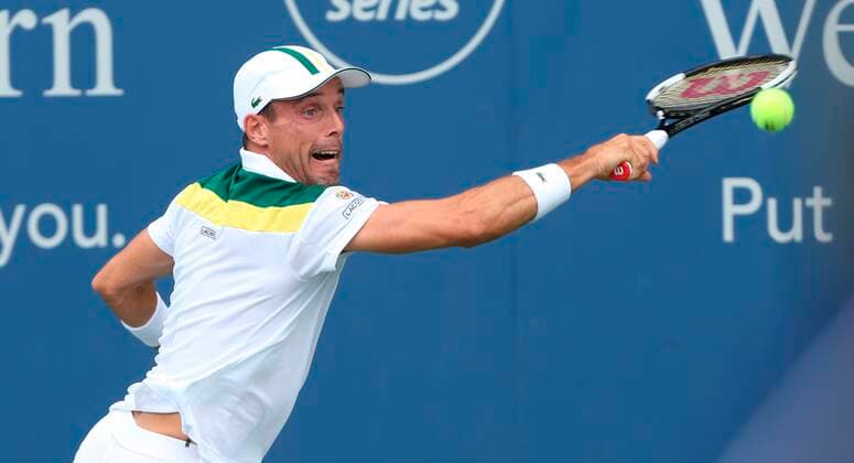 Roberto Bautista Agut of Spain returns the ball to Grigor Dimitrov of Bulgaria during the first round of the Western and Southern Open at the Linder Tennis Center in Mason, Ohio, USA, 17 August 2021. Western and Southern Open: Masters de Cincinnati !ACHTUNG: NUR REDAKTIONELLE NUTZUNG!  Copyright: xMARKxLYONSx AME9155 20210817-29e6f111c22409077b3b57b15f6f2b1f81bb3f04