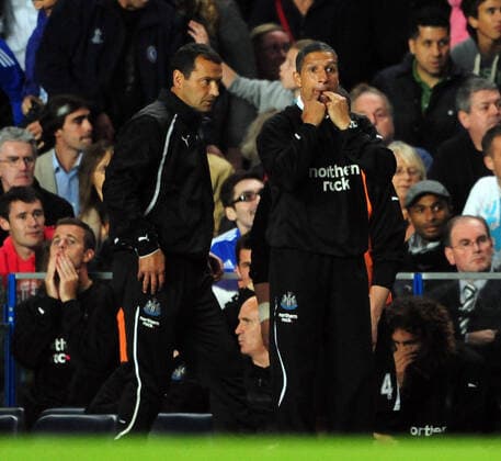 Fußball, Trainerhistorie Newcastle United von 1895 bis heute Mandatory Credit: Photo by Back Page Images Shutterstock (1227900p) Assistant Colin Calderwood and Newcastle United Manager Chris Hughton Chelsea v Newcastle United, Carling Cup 3rd Round Football Match, Stamford Bridge, London, Britain - 22 Sep 2010 Newcastle United beat Chelsea 4-3 at Stamford Bridge they hadn t won there since 1986 NO UK NEWSPAPER USE. No Zoo Weekly. Editorial use only. No merchandising. Football Association and Premier League restrictions apply inc. no internet mobile usage without FAPL license. It is the picture user s responsibility to adhere to all restrictions Chelsea v Newcastle United, Carling Cup 3rd Round Football Match, Stamford Bridge, London, Britain - 22 Sep 2010 NO UK NEWSPAPER USE. No Zoo Weekly. Editorial use only. No merchandising. Football Association and Premier League restrictions apply inc. no internet mobile usage without FAPL license. It is the picture user s responsibility to adhere to all restrictions  Copyright: xBackxPagexImages Shutterstockx 1227900p