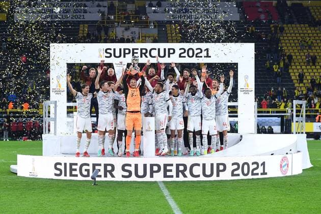 Football Supercup FC Bayern Munich Borussia Dortmund on 17 08 2021 at Signal Iduna Park in Dortmund Award ceremony Supercup 2021 Manuel Neuer Munich with the Supercup stretches the cup in the air DFL regulations prohibit any use of photographs as image sequences and or quasi video xRx