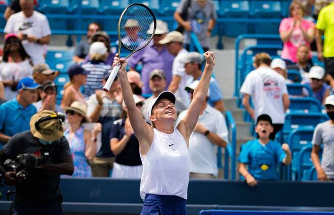 Sport Themen der Woche KW33 Sport Bilder des Tages Mandatory Credit: Photo by Rob Prange Shutterstock (12311710f) Simona Halep of Romania in action during the first round of the 2021 Western & Southern Open WTA, Tennis Damen 1000 tennis tournament Western & Southern Open Day Four, Tennis, Cincinnati, USA, 17 Aug 2021 Western & Southern Open Day Four, Tennis, Cincinnati, USA, 17 Aug 2021  Copyright: xRobxPrange Shutterstockx 12311710f