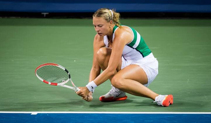 Mandatory Credit: Photo by Rob Prange Shutterstock (12311710dv) Anett Kontaveit of Estonia in action during the first round of the 2021 Western & Southern Open WTA, Tennis Damen 1000 tennis tournament Western & Southern Open Day Four, Tennis, Cincinnati, USA, 17 Aug 2021 Western & Southern Open Day Four, Tennis, Cincinnati, USA, 17 Aug 2021  Copyright: xRobxPrange Shutterstockx 12311710dv