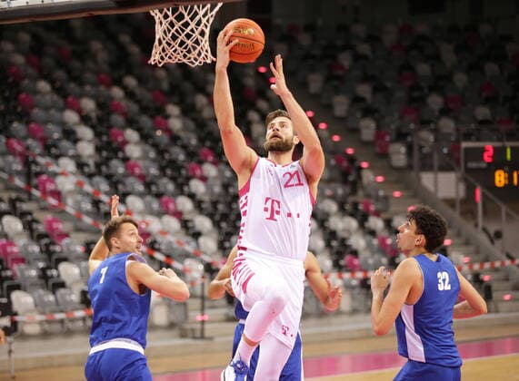 Leon Kratzer Telekom Baskets Bonn , test match vs RheinStars Cologne easyCredit BBL 1 Bundesliga , season 2021 2022