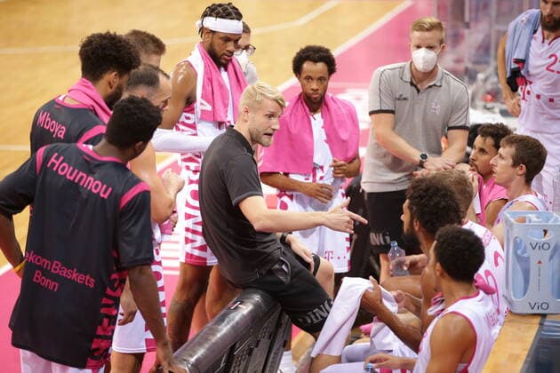 Coach Tuomas Iisalo with team Telekom Baskets Bonn , test match vs RheinStars Cologne easyCredit BBL 1 Bundesliga , season 2021 2022