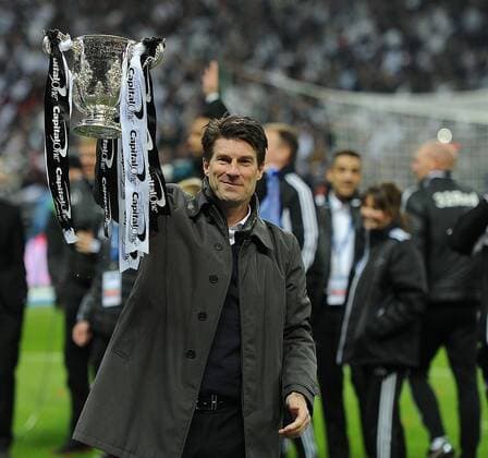 Fußball, Trainerhistorie Swansea City von 1947 bis heute Mandatory Credit: Photo by Kevin Quigley Daily Mail Shutterstock (3621683a) Bradford 0 V Swansea 5 Capital One Cup Final At Wembley Credit Image: Kevin Quigley daily Mail solo Syndication) Swansea Manager Michael Laudrup With The Trophy Bradford 0 V Swansea 5 Capital One Cup Final At Wembley Credit Image: Kevin Quigley daily Mail solo Syndication) Swansea Manager Michael Laudrup With The Trophy EDITORIAL USE ONLY No use with unauthorised audio, video, data, fixture lists (outside the EU), club league logos or live services. Online in-match use limited to 45 images (+15 in extra time). No use to emulate moving images. No use in betting, games or single club league player publications services. Bradford 0 V Swansea 5 Capital One Cup Final At Wembley Credit Image: Kevin Quigley daily Mail solo Syndication) Swansea Manager Michael Laudrup With The Trophy EDITORIAL USE ONLY No use with unauthorised audio, video, data, fixture lists (outside the EU), club league logos or live services. Online in-match use limited to 45 images (+15 in extra time). No use to emulate moving images. No use in betting, games or Copyright: xKevinxQuigley DailyxMail Shutterstockx 3621683a