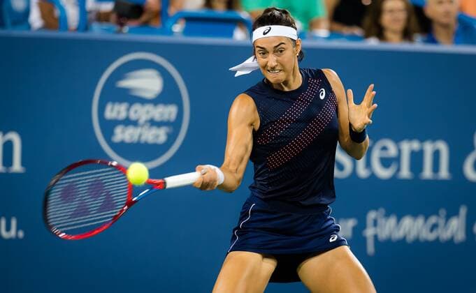 Mandatory Credit: Photo by Rob Prange Shutterstock (12324290dl) Caroline Garcia of France in action during the second round of the 2021 Western & Southern Open WTA, Tennis Damen 1000 tennis tournament Western & Southern Open Day Five, Tennis, Cincinnati, USA, 18 Aug 2021 Western & Southern Open Day Five, Tennis, Cincinnati, USA, 18 Aug 2021  Copyright: xRobxPrange Shutterstockx 12324290dl