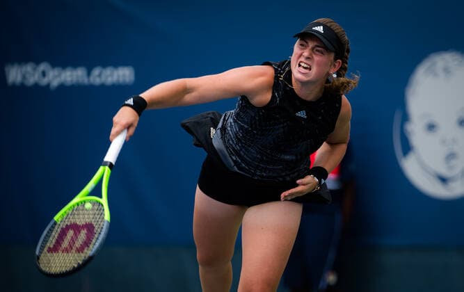 Mandatory Credit: Photo by Rob Prange Shutterstock (12324290gh) Jelena Ostapenko of Latvia in action during the second round at the 2021 Western & Southern Open WTA, Tennis Damen 1000 tennis tournament Western & Southern Open Day Five, Tennis, Cincinnati, USA, 18 Aug 2021 Western & Southern Open Day Five, Tennis, Cincinnati, USA, 18 Aug 2021  Copyright: xRobxPrange Shutterstockx 12324290gh