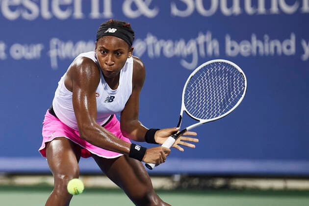 CINCINNATI, OH - AUGUST 18: Coco Gauff of USA hits a backhand during a match match on day 3 of the Western and Southern Open at the Lindner Family Tennis Center in Mason, Ohio on August 18, 2021. (Photo by Shelley Lipton Icon Sportswire) TENNIS: AUG 18 Western & Southern Open Icon2108181203