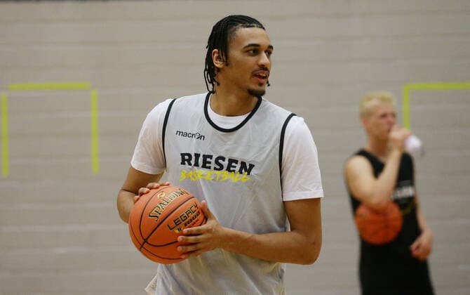 Ludwigsburg , Basketball Start of training MHP Riesen Ludwigsburg , Jonathan Bähre