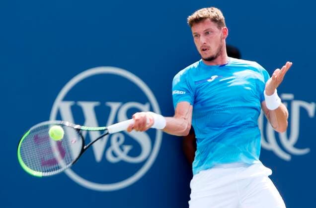 Pablo Carreno Busta of Spain in action Hubert Hurkacz of Poland, during the third round of the Cincinnati Masters, at the Linder Tennis Center, in Mason, Ohio, US, 19 August 2021. Masters de Cincinnati !ACHTUNG: NUR REDAKTIONELLE NUTZUNG!  Copyright: xMARKxLYONSx AME9818 20210819-08db95264aeb44f6af4b46082e389cfe05e3ab20