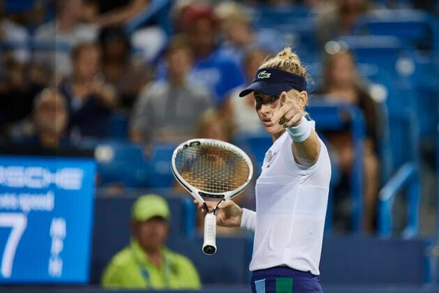 CINCINNATI, OH - AUGUST 19: Jiil Teichmann of Switzerland looks back to her bench during the match on day 4 of the Western & Southern Open at the Lindner Family Tennis Center in Mason, Ohio on August 19, 2021. (Photo by Shelley Lipton Icon Sportswire) TENNIS: AUG 19 Western & Southern Open Icon2108195274