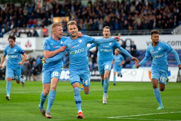 Randers FC - Galatasaray, Europa League Qualification, Randers, Denmark Randers, Denmark. 19th, August 2021. Frederik Lauenborg (14) of Randers FC scores for 1-1 and celebrates with Tobias Klysner (18) during the UEFA Europa League qualification match between Randers FC and Galatasaray at Cepheus Park in Randers. Randers Denmark  Copyright: xGonzalesxPhoto BalazsxPopalx