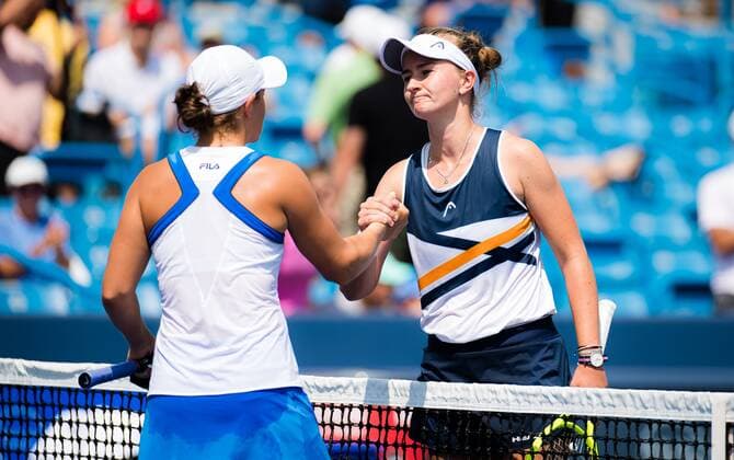 Mandatory Credit: Photo by Rob Prange Shutterstock (12324311x) Barbora Krejcikova of the Czech Republic & Ashleigh Barty of Australia after their quarter-final match at the 2021 Western & Southern Open WTA, Tennis Damen 1000 tennis tournament Western & Southern Open Day Seven, Tennis, Cincinnati, USA, 20 Aug 2021 Western & Southern Open Day Seven, Tennis, Cincinnati, USA, 20 Aug 2021  Copyright: xRobxPrange Shutterstockx 12324311x