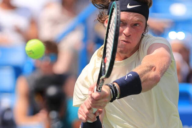 CINCINNATI, OH - AUGUST 20: Andrey Rublev of Russia hits a backhand during the Western & Southern Open at the Lindner Family Tennis Center on August 20, 2021 in Mason, Ohio. (Photo by Ian Johnson Icon Sportswire) TENNIS: AUG 20 Western & Southern Open Icon210820006