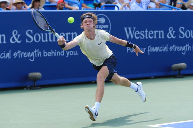 CINCINNATI, OH - AUGUST 20: Andrey Rublev of Russia returns the ball during the Western & Southern Open at the Lindner Family Tennis Center on August 20, 2021 in Mason, Ohio. (Photo by Ian Johnson Icon Sportswire) TENNIS: AUG 20 Western & Southern Open Icon210820014