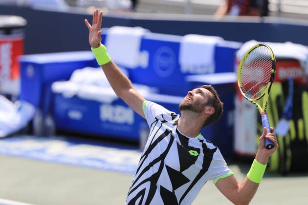 CINCINNATI, OH - AUGUST 20: Austin Krajicek of the United States serves during the Western & Southern Open at the Lindner Family Tennis Center on August 20, 2021 in Mason, Ohio. (Photo by Ian Johnson Icon Sportswire) TENNIS: AUG 20 Western & Southern Open Icon210820027