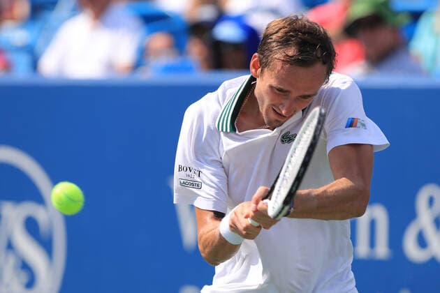 CINCINNATI, OH - AUGUST 20: Daniil Medvedev of Russia hits a backhand during the Western & Southern Open at the Lindner Family Tennis Center on August 20, 2021 in Mason, Ohio. (Photo by Ian Johnson Icon Sportswire) TENNIS: AUG 20 Western & Southern Open Icon210820045
