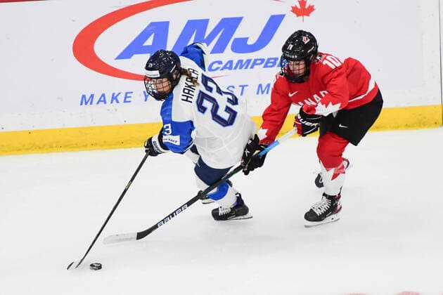 August 20, 2021, Calgary, AB, Canada: Finland s SANNI HAKALA (left) skates away from Canada s SARAH FILLIER (right) during the Finland vs Canada preliminary round game at the 2021 IIHF Women s World Championship, WM, Weltmeisterschaft in Calgary, AB, Canada on Aug 20, 2021. Canada defeated Finland 5-3. The 12-day tournament returns after more than two year due to the COVID-19 pandemic. Calgary Canada - ZUMAj113 20210820_zip_j113_097 Copyright: xGavinxJohnx