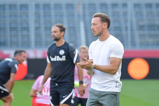 Salzburg, Austria 21 August 2021 Admiral Bundesliga 2021 2022 Sp 5 RB Salzburg vs SK Austria Klagenfurt coach Matthias Jaissle FC Red Bull Salzburg gestures on the pitch Red Bull Arena Copyright: xFotostandx xWassmuthx