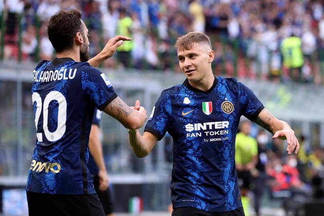 FC Internazionale v Genoa CFC - Serie A Hakan Calhanoglu (L) of FC Internazionale celebrates with Nicolo Barella (R) after scoring the his team s second goal during the Serie A match between FC Internazionale v Genoa CFC at Stadio Giuseppe Meazza on August 21, 2021 in Milan, Italy. Milan Milan Italy cottini-fcintern210821_npAiL  Copyright: xGiuseppexCottinix