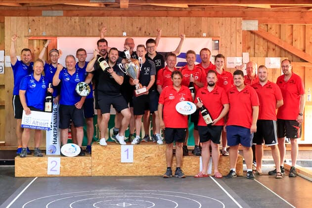Final Four tournament of the four best teams of the summer federal league in the stick sport Passau Bavaria Germany stick sport men, 1 federal league south Final Four, summer 2021 on 21 08 2021 in the stick hall Neustift, picture shows the Moarschaften v l TSV Hartpenning, TSV Peiting, EC Lampoding and EC Passau Neustift red shirts with black imprint Passau stick hall Neustift Bavaria Germany