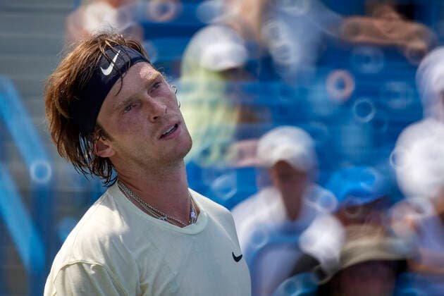 CINCINNATI, OH - AUGUST 21: Andrey Rublev of Russia looks at his bench in frustration after double faulting during the semifinal match on day 7 of the Western & Southern Open at the Lindner Family Tennis Center in Mason, Ohio on August 21, 2021. (Photo by Shelley Lipton Icon Sportswire) TENNIS: AUG 21 Western & Southern Open Icon21082111191