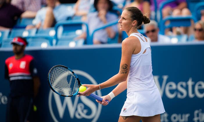 August 21, 2021, CINCINNATI, UNITED STATES: Karolina Pliskova of the Czech Republic in action during the semi-final at the 2021 Western & Southern Open WTA, Tennis Damen 1000 tennis tournament against Jil Teichmann of Switzerland CINCINNATI UNITED STATES - ZUMAa181 20210821_zaa_a181_201 Copyright: xRobxPrangex