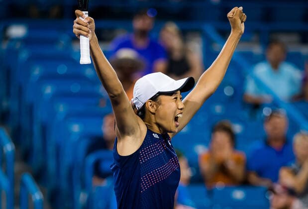 August 21, 2021, CINCINNATI, UNITED STATES: Sam Stosur of Australia & Shuai Zhang of China celebrate winning the doubles final at the 2021 Western & Southern Open WTA, Tennis Damen 1000 tennis tournament CINCINNATI UNITED STATES - ZUMAa181 20210821_zaa_a181_220 Copyright: xRobxPrangex