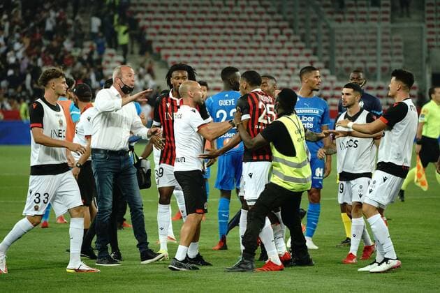 Bagarre generale - Jean Clair Todibo (OGC Nice) - Fournier (directeur sportif de l OGC Nice) FOOTBALL : OGC Nice vs Olympique de Marseille - Ligue 1 Uber Eats - Nice - 22 08 2021 NorbertScanella PanoramiC 
