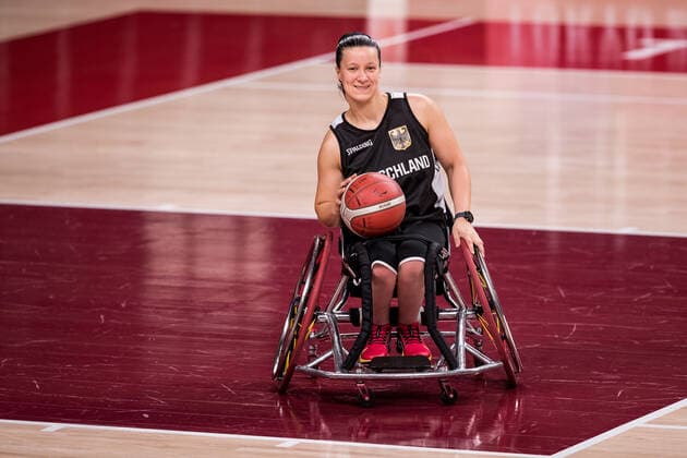 Tokyo 2020 Paralympic Games Wheelchair Basketball , Press Training Women Germany, 23 08 2021 TOKYO, JAPAN 23 August 2021 Wheelchair Basketball, Press Training of the German Women ahead of the Tokyo 2020 Paralympic Games on 26 08 2021 at the Ariake Arena in Tokyo Japan Anne Patzwald 7, Germany with the official game ball Copyright: xBEAUTIFULxSPORTS Wunderlx