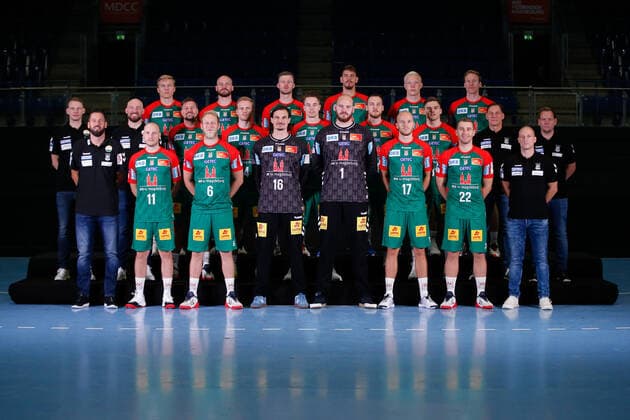 23 08 2021, xgox, handball LIQUI MOLY HBL, SC Magdeburg photo session emspor, v l team photo, team photo group photo, team of SC Magdeburg of the season 2021 22 in the home jersey of the Ausruesters Hummel Magdeburg