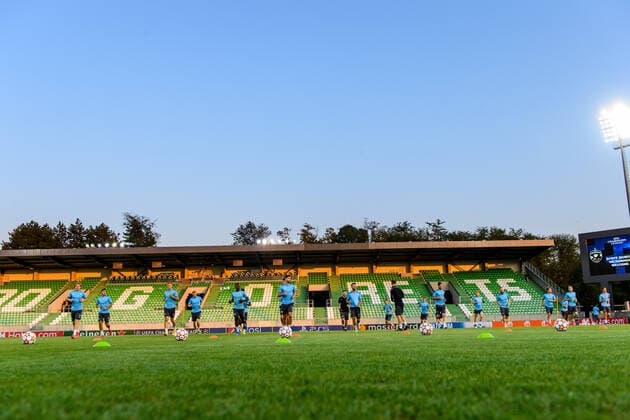 210823 Players warm up during a practice with Malmö FF ahead of the UEFA Champions League playoff match against Ludogorets on August 23, 2021 in Razgrad Photo Ludvig Thunman BILDBYRAN kod LT LT0191 fotboll football soccer fotball champions league träning presskonferens training practice press conference malmö ff bbeng arena interior general view,  Copyright: LUDVIGxTHUNMAN BB210823LT119