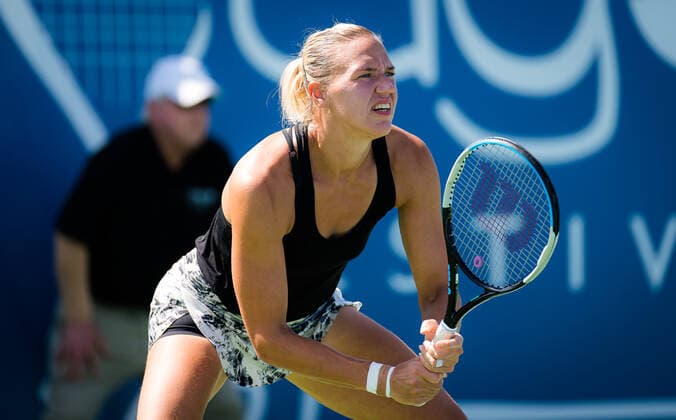 August 24, 2021, CHICAGO, UNITED STATES: Kaia Kanepi of Estonia in action during the second round of the 2021 WTA, Tennis Damen Chicago Womens Open WTA 250 tennis tournament against Marta Kostyuk of Ukraine CHICAGO UNITED STATES - ZUMAa181 20210824_zaa_a181_001 Copyright: xRobxPrangex