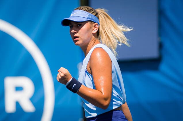 August 24, 2021, CHICAGO, UNITED STATES: Marta Kostyuk of Ukraine in action during the second round of the 2021 WTA, Tennis Damen Chicago Womens Open WTA 250 tennis tournament against Kaia Kanepi of Estonia CHICAGO UNITED STATES - ZUMAa181 20210824_zaa_a181_007 Copyright: xRobxPrangex