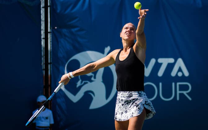August 24, 2021, CHICAGO, UNITED STATES: Kaia Kanepi of Estonia in action during the second round of the 2021 WTA, Tennis Damen Chicago Womens Open WTA 250 tennis tournament against Marta Kostyuk of Ukraine CHICAGO UNITED STATES - ZUMAa181 20210824_zaa_a181_035 Copyright: xRobxPrangex