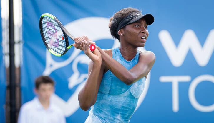 August 24, 2021, CHICAGO, UNITED STATES: Francoise Abanda of Canada in action during the second round of the 2021 WTA, Tennis Damen Chicago Womens Open WTA 250 tennis tournament against Kristina Mladenovic of France CHICAGO UNITED STATES - ZUMAa181 20210824_zaa_a181_052 Copyright: xRobxPrangex