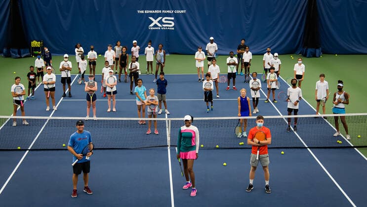 Tennis, WTA Tournament in Chicago, Venus Williams trains with tennis youngsters