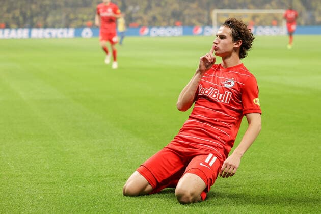 Broendby IF v FC Red Bull Salzburg, UEFA Champions League qualification, Broendby, Denmark Broendby, Denmark. 25th, August 2021. Brenden Aaronson (11) of FC Red Bull Salzburg scores for 0-2 during the UEFA Champions League qualification match between Broendby IF and FC Red Bull Salzburg at Broendby Stadion in Broendby. Brondby Denmark  Copyright: xGonzalesxPhoto RunexMathiesenx