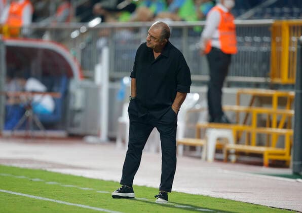 Galatasaray s head coach Fatih Terim reacts during the UEFA Europa League play off second leg football match between Galatasaray and Randers at Recep Tayyip Erdogan Stadium in Istanbul, on August 26, 2021, Istanbul Denmark  Copyright: x cop117 spdk20210826-203640-L