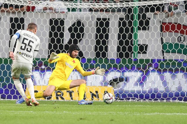 WARSZAWA 26.08.2021 REWANZOWY MECZ IV RUNDA ELIMINACYJNA LIGA EUROPY SEZON 2021 22: LEGIA WARSZAWA - SLAVIA PRAGA --- UEFA EUROPA LEAGUE QUALIFYING FOURTH ROUND SECOND MATCH: LEGIA WARSAW - SLAVIA PRAGUE ARTUR JEDRZEJCZYK ONDREJ KOLAR FOT. PIOTR KUCZA FOTOPYK NEWSPIX.PL --- Newspix.pl  210826PYK0035