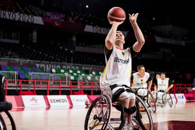 Tokyo 2020 Paralympic Games Wheelchair Basketball , 27 08 2021 TOKYO, JAPAN 27 August Wheelchair Basketball, Germany vs Great Britain Men, on Day 3 of the Tokyo 2020 Paralympic Games at Musashino Forest Sport Plaza on 27 08 2021 in Tokyo Japan Jan Sadler 11, Germany Copyright: xBEAUTIFULxSPORTS Wunderlx