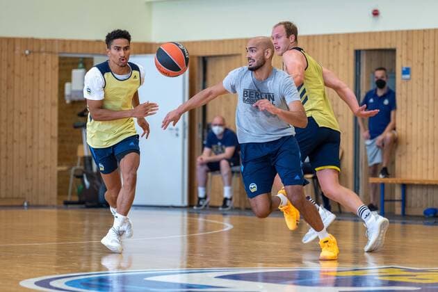 Basketball Berlin 26 08 2021 1 Bundesliga BBL Euroleague Season 2021 2022 Training Stefan Peno Alba Berlin, No 44 Maodo Lo Alba Berlin, No 00 li Luke Sikma Alba Berlin, No 43 re