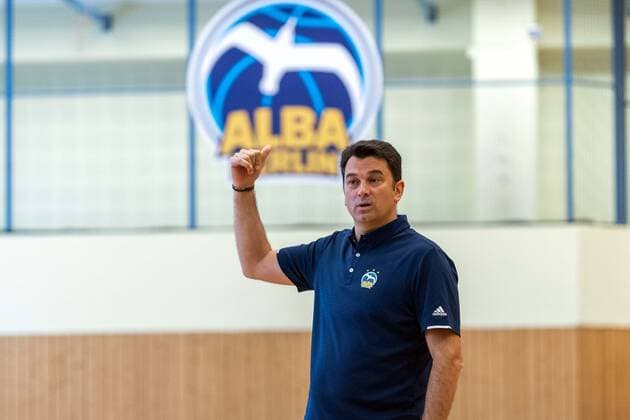 Basketball Berlin 26 08 2021 1 Bundesliga BBL Euroleague Season 2021 2022 Training Israel Gonzalez Alba Berlin, Coach