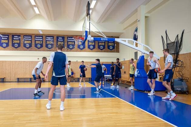 Basketball Berlin 26 08 2021 1 Bundesliga BBL Euroleague Season 2021 2022 Training Israel Gonzalez Alba Berlin, Coach Team